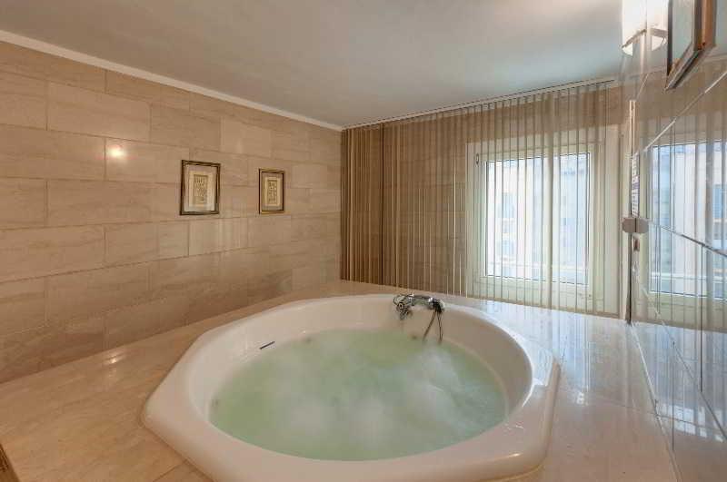 Hotel Ceuta Puerta De Africa Εξωτερικό φωτογραφία